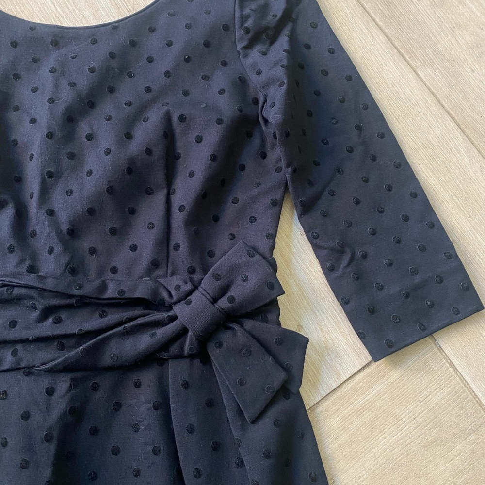 Kate Spade ♠️ Classic Black Dot-Textured Sheath Dress with Waist Tie - Picture 2 of 6
